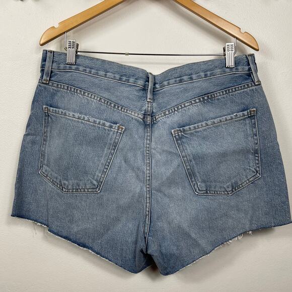 New FRAME Le Ultra Baggy Ripped Denim Shorts in Lomond Slash Women's Size 29 - Picture 2 of 7